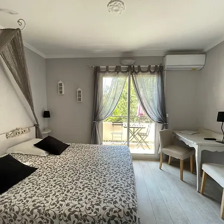 Szálloda L'orangeraie 3*