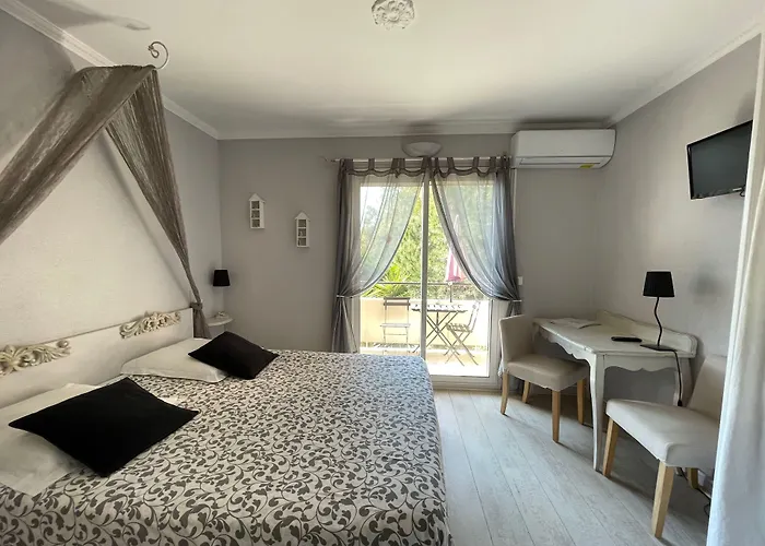 Szálloda L'orangeraie 3*