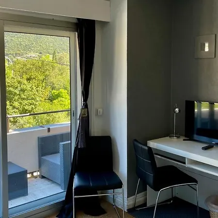 Hotel L'orangeraie 3*
