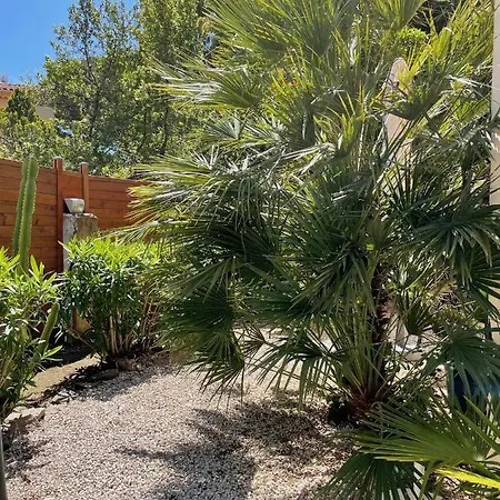 Hotel L'orangeraie 3*